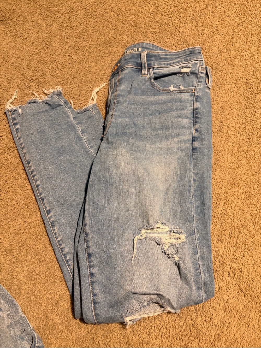 American Eagle Outfitters Light Blue Distressed Skinny Jeans